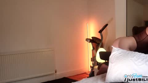 Snapshot of justbecauseiloveit chatting on October 8, 2025, 8:34 am Billie B William online show from October 8, 2025, 8:34 am