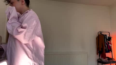 Billie  B  William online show from April 1, 2026, 9:43 am