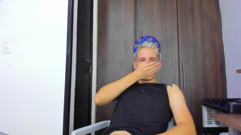 justin_biker online show from November 6, 2025, 10:43 pm