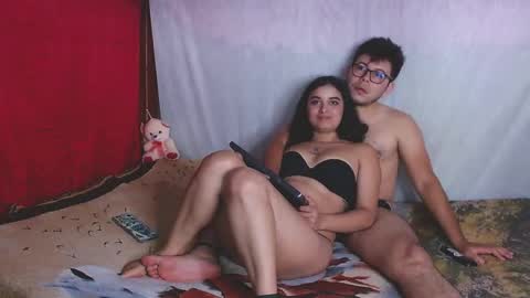 JUSTIN Y JAZMIN online show from February 21, 2026, 12:00 am