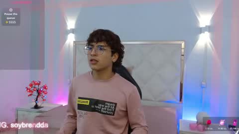 Snapshot of justin_tay1 chatting on February 27, 2026, 3:28 am justin online show from February 27, 2026, 3:28 am