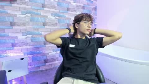  justin  online show from March 30, 2026, 11:33 am