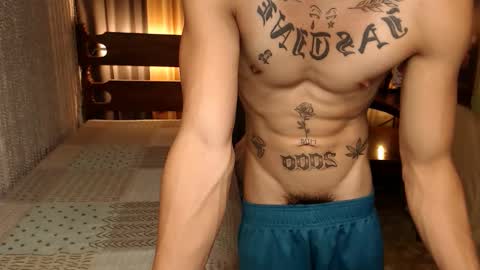 justine_hunk online show from January 3, 2025, 6:57 pm