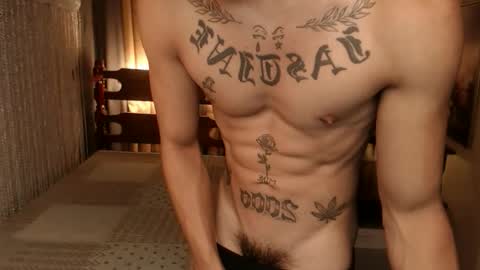 justine_hunk online show from December 20, 2025, 5:20 pm