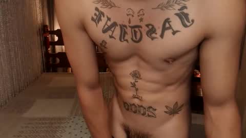 justine_hunk online show from May 15, 2026, 6:42 am
