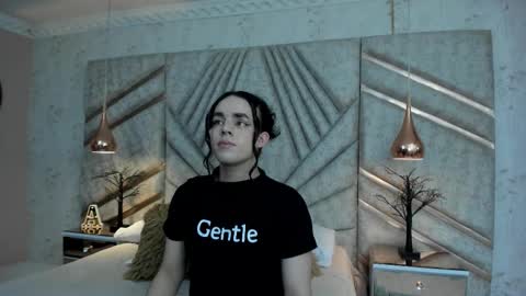 Justine online show from March 1, 2026, 3:41 am