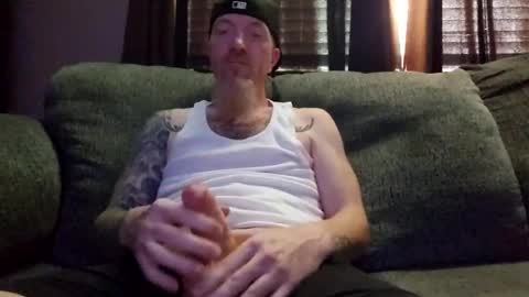 Snapshot of justinfromthadro chatting on October 30, 2025, 10:43 pm justinfromthadro online show from October 30, 2025, 10:43 pm