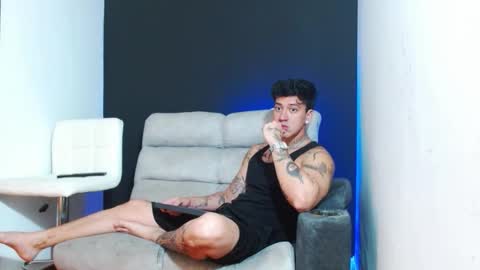 justinfuller_31 online show from March 7, 2026, 7:33 pm