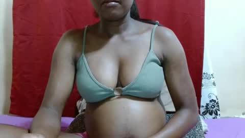 Justlhot online show from January 8, 2025, 6:52 am