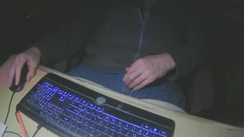 Snapshot of justme39057 chatting on January 1, 2025, 6:59 pm Justme39057 online show from January 1, 2025, 6:59 pm