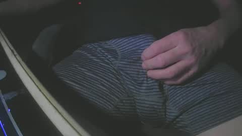 Snapshot of justme39057 chatting on March 1, 2025, 6:32 pm Justme39057 online show from March 1, 2025, 6:32 pm