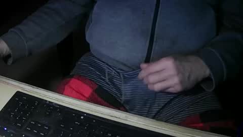 Snapshot of justme39057 chatting on February 20, 2026, 5:46 pm Justme39057 online show from February 20, 2026, 5:46 pm