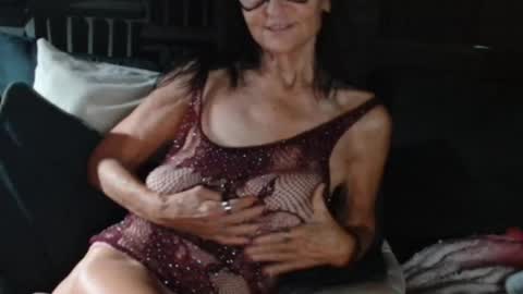 Bev aka Diamond online show from November 12, 2025, 11:21 am