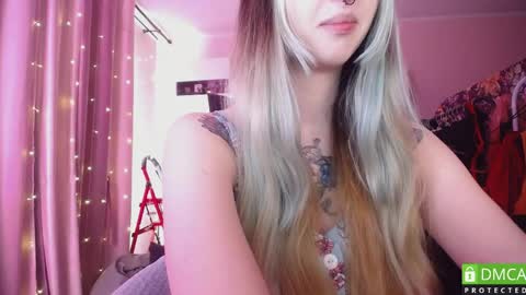 justmeowgirl online show from May 20, 2026, 6:08 am