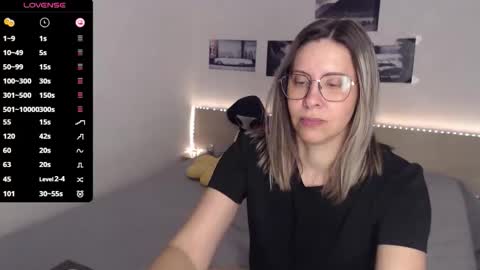 Snapshot of justmexy7 chatting on November 24, 2025, 5:18 am Julie online show from November 24, 2025, 5:18 am