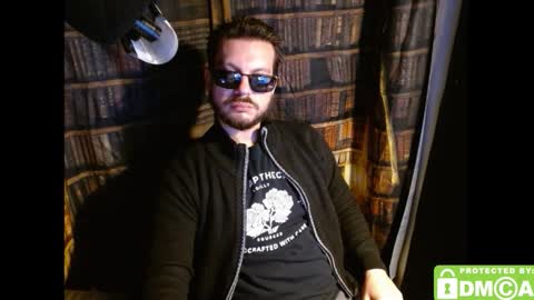 M. Dean online show from November 21, 2025, 6:01 am