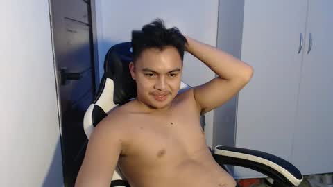 Snapshot of justtempdwayne chatting on November 4, 2025, 6:51 pm dwayne online show from November 4, 2025, 6:51 pm