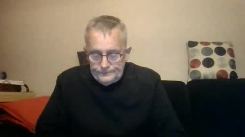 Snapshot of jyarthur01750 chatting on October 5, 2025, 7:23 pm Arthur01750 online show from October 5, 2025, 7:23 pm