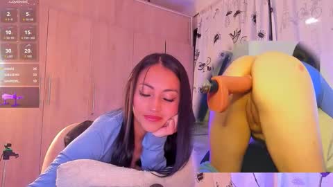  Karolin  online show from April 11, 2026, 12:48 am