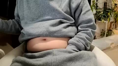 KI e697a5e69cac online show from December 14, 2025, 7:25 am