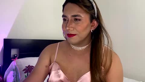 KIM  online show from February 25, 2025, 5:58 pm