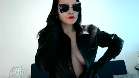 Snapshot of k_queen36 chatting on January 7, 2025, 10:43 am k_queen36 online show from January 7, 2025, 10:43 am