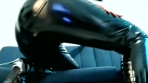 Snapshot of k_queen36 chatting on February 14, 2025, 9:03 am k_queen36 online show from February 14, 2025, 9:03 am