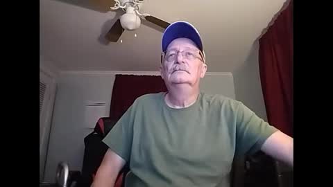 Snapshot of kabriggs136 chatting on December 6, 2024, 12:34 am kabriggs136 online show from December 6, 2024, 12:34 am