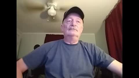 Snapshot of kabriggs136 chatting on February 8, 2025, 1:00 am kabriggs136 online show from February 8, 2025, 1:00 am