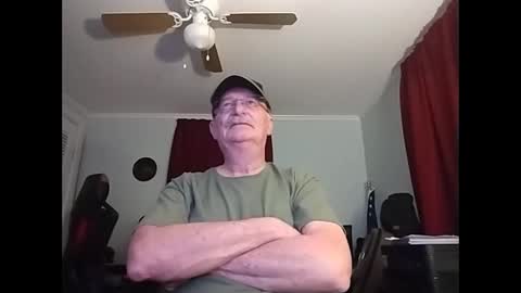 Snapshot of kabriggs136 chatting on February 18, 2025, 1:10 am kabriggs136 online show from February 18, 2025, 1:10 am