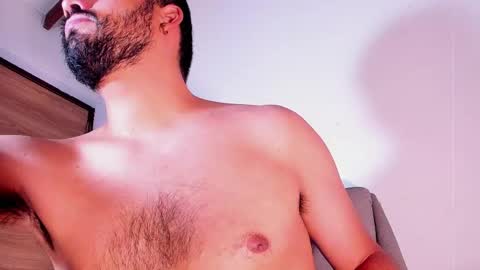 kael_cassian online show from June 4, 2026, 9:59 am