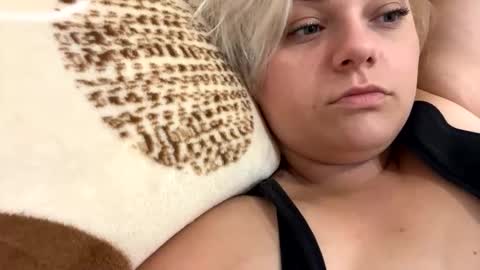 Kaelia and Daniel online show from September 24, 2025, 4:43 pm