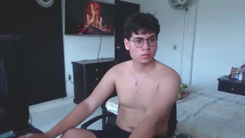 Snapshot of kafer_1022 chatting on March 4, 2026, 7:53 pm kafer online show from March 4, 2026, 7:53 pm