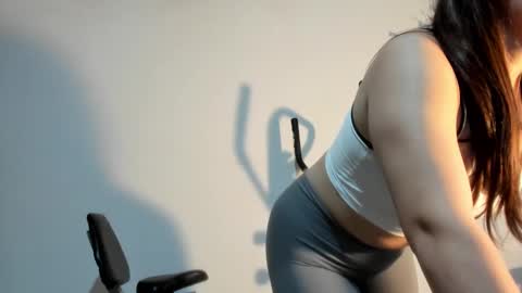 ChloeIndependient model online show from February 21, 2025, 5:42 pm