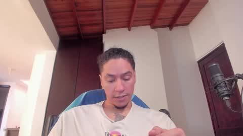 kai_herectix online show from February 15, 2025, 6:12 pm