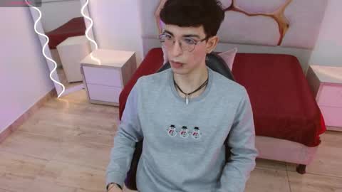 kai_tay1 online show from April 15, 2026, 11:28 am