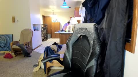 Kaiku77 online show from October 4, 2025, 4:43 am