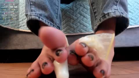 Kailin online show from April 17, 2026, 1:03 pm