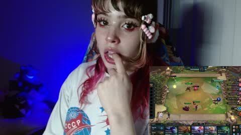 Snapshot of kairilovescumm chatting on January 17, 2025, 1:04 am Kairi online show from January 17, 2025, 1:04 am