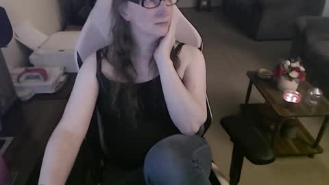 Snapshot of kait331 chatting on February 2, 2026, 2:10 am Camprincess331 online show from February 2, 2026, 2:10 am