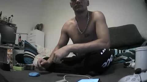 kaiusmaxi online show from November 15, 2025, 11:51 am