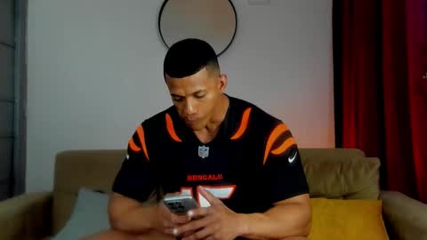 Snapshot of kale_tomson chatting on November 9, 2025, 11:03 pm kale thomson online show from November 9, 2025, 11:03 pm