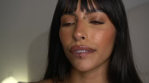 kaligray10 online show from February 7, 2025, 9:04 pm