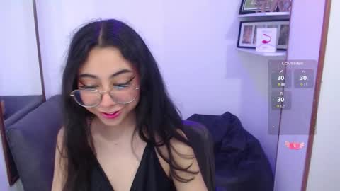 Snapshot of kalilowe_ chatting on November 3, 2025, 5:03 pm Kali online show from November 3, 2025, 5:03 pm