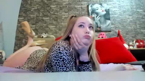 kalindahot online show from February 16, 2025, 10:10 pm