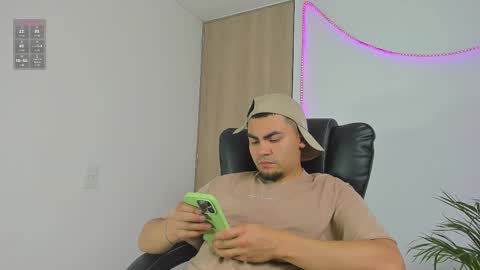 Snapshot of kalivan_voinesscu chatting on February 3, 2026, 5:38 am K A L I online show from February 3, 2026, 5:38 am