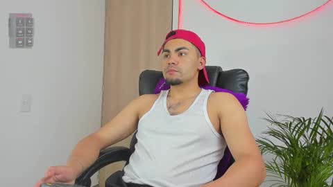 Snapshot of kalivan_voinesscu chatting on February 4, 2026, 2:23 pm K A L I online show from February 4, 2026, 2:23 pm