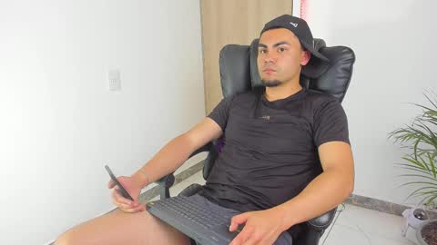 Snapshot of kalivan_voinesscu chatting on February 10, 2026, 7:56 am K A L I online show from February 10, 2026, 7:56 am