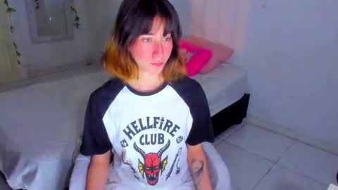 Snapshot of kalyna__bacon1 chatting on September 17, 2025, 7:32 am kalynita online show from September 17, 2025, 7:32 am