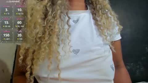  Kamaria Fyre  online show from April 18, 2026, 5:33 am